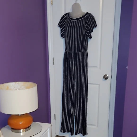 Allison Andrews Striped Black and White Jumpsuit Sz: L - Picture 5 of 6